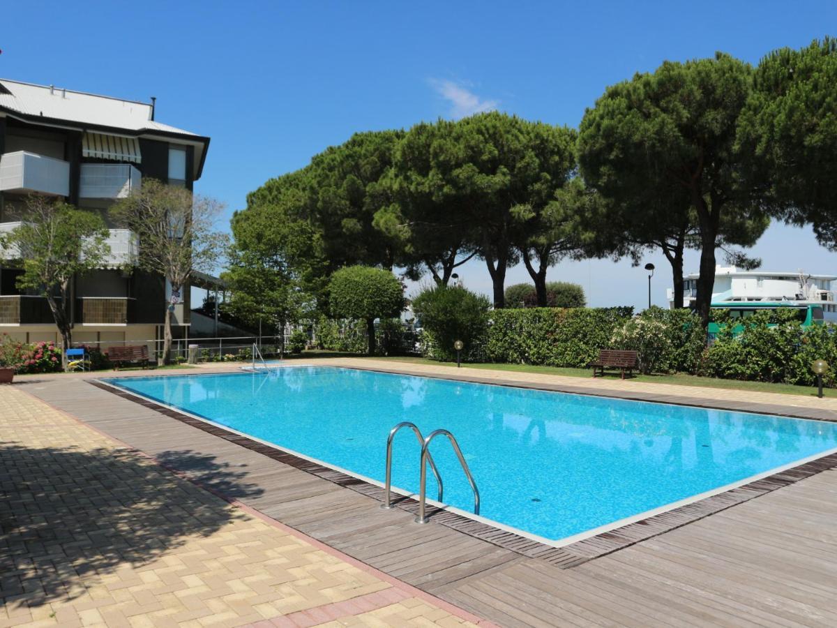 Casa Marina Apartment Lignano Sabbiadoro Exterior photo